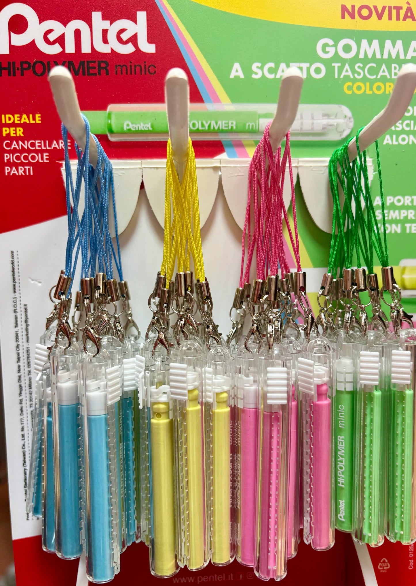 Gomma a scatto tascabile e colorata